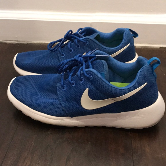 nike roshe run blue hero